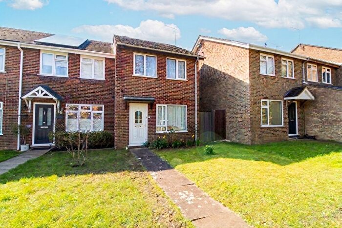 2 Bedroom End Of Terrace House For Sale In Centre Walk, Hazlemere, HP15