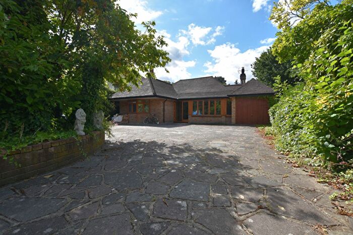 3 Bedroom Detached Bungalow For Sale In Parkstone Avenue, Emerson Park, RM11