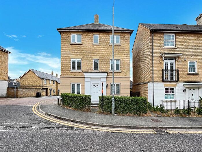 5 Bedroom Detached House To Rent In Trinovantian Way, Braintree, CM7
