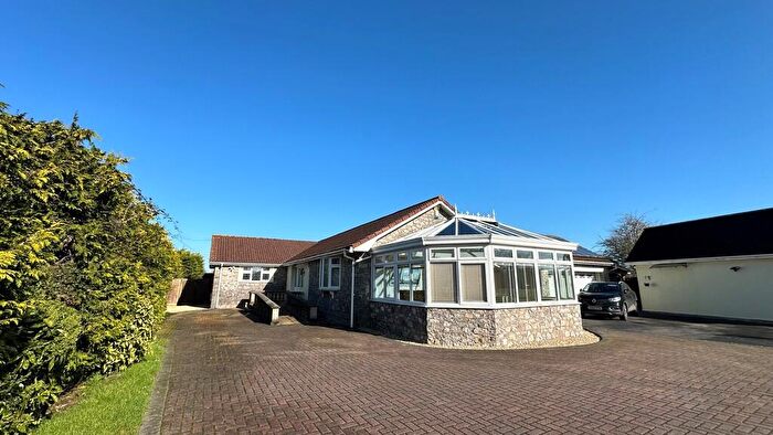 3 Bedroom Semi-Detached Bungalow To Rent In Banwell, BS29