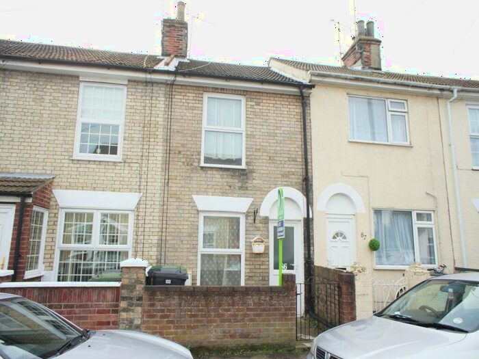 2 Bedroom House To Rent In Lower Cliff Road, Gorleston, Great Yarmouth, Norfolk, NR31