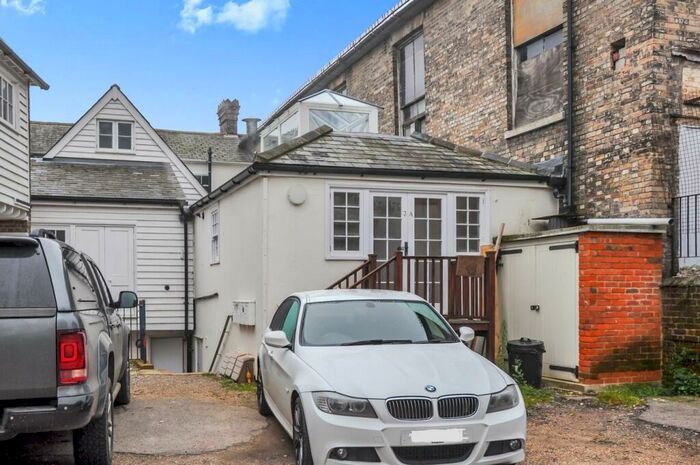 1 Bedroom Flat To Rent In Market Hill, Halstead, CO9