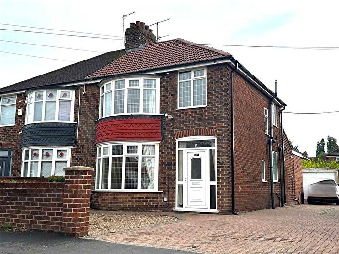 4 Bedroom Property To Rent In Newland Drive, Scunthorpe, Scunthorpe, DN15