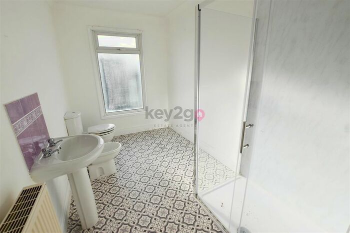 1 Bedroom Flat To Rent In Station Road, Halfway, Sheffield, S20