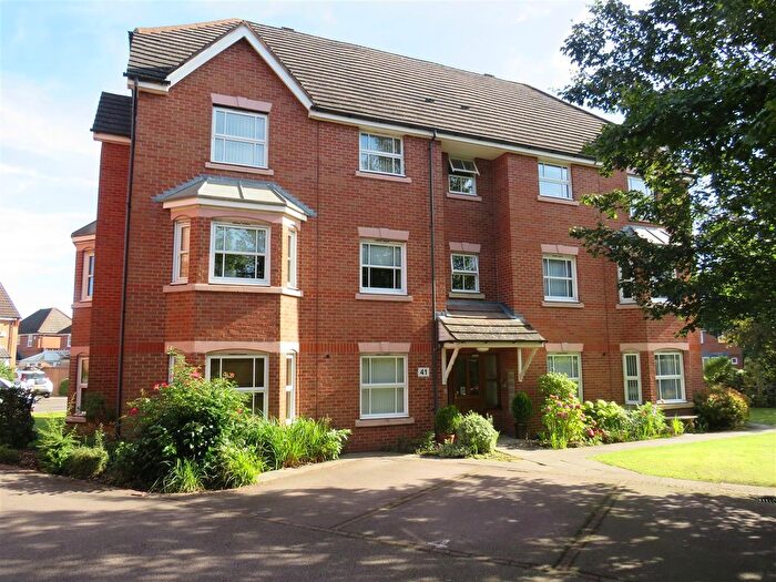 2 Bedroom Flat To Rent In Water Mill Crescent, Walmley, Sutton Coldfield, B76