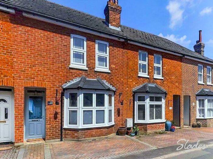 2 Bedroom House To Rent In Avon Buildings, Christchurch, Christchurch, BH23