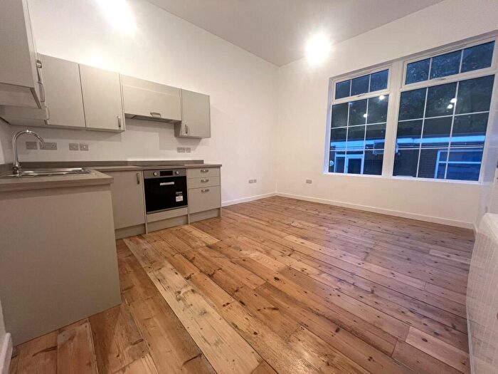 1 Bedroom Apartment To Rent In Park Road, Dawlish, EX7