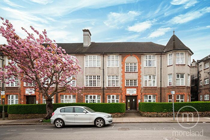 1 Bedroom Flat For Sale In Gloucester Court, Golders Green, NW11