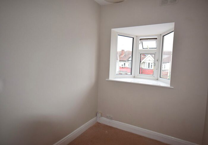 4 Bedroom Terraced House To Rent In Yeading Avenue, Rayners Lane, HA2
