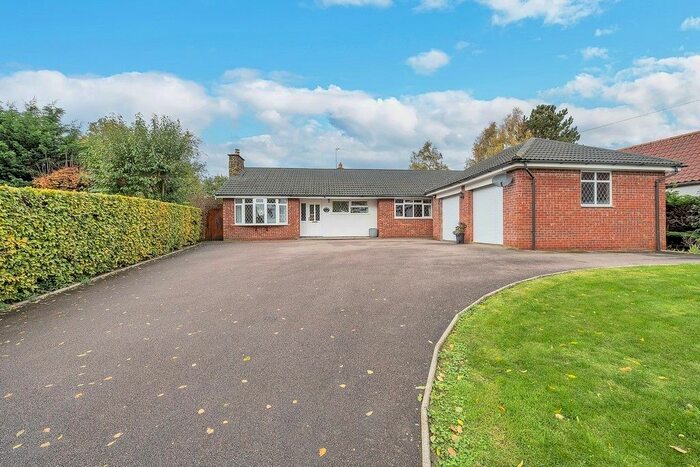 5 Bedroom Detached Bungalow For Sale In Redgrave Road, South Lopham, Diss, IP22