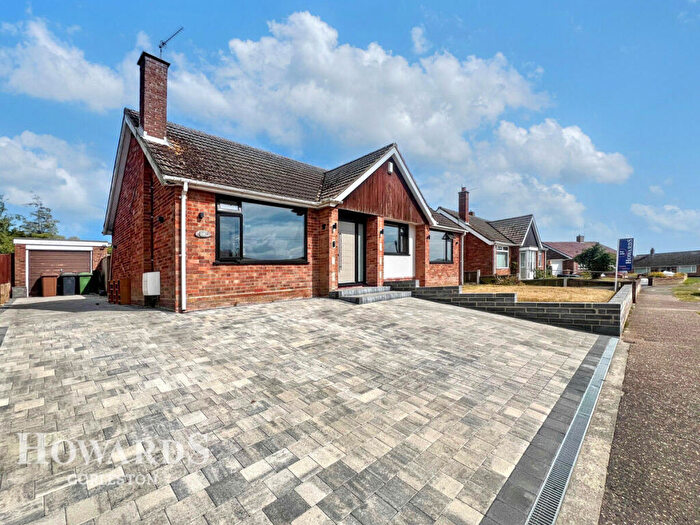 3 Bedroom Detached Bungalow For Sale In Dorothy Avenue, Bradwell, NR31