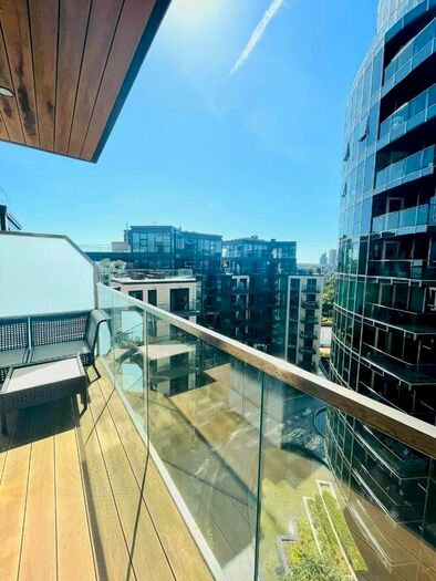 2 Bedroom Flat To Rent In Meridian House, Juniper Drive, Wandsworth, Battersea Reach, London, SW18