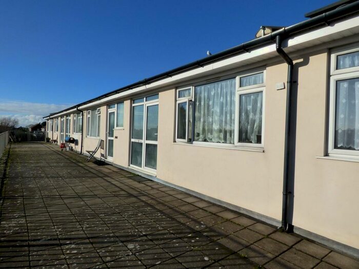 2 Bedroom Flat To Rent In Downsway - East Preston, BN16