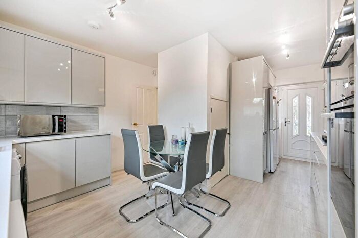 3 Bedroom Terraced House For Sale In Keel Drive, Berkshire, Slough, SL1