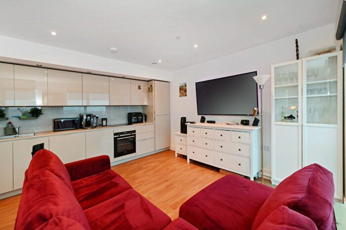 1 Bedroom Flat To Rent In Hoy Close, London, NW9