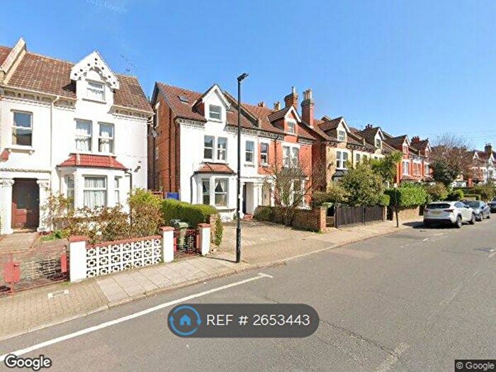 1 Bedroom Flat To Rent In Gleneldon Road, London, SW16