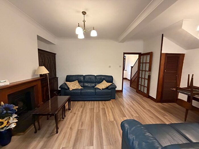 3 Bedroom Terraced House To Rent In Meadowbank Road, London, NW9