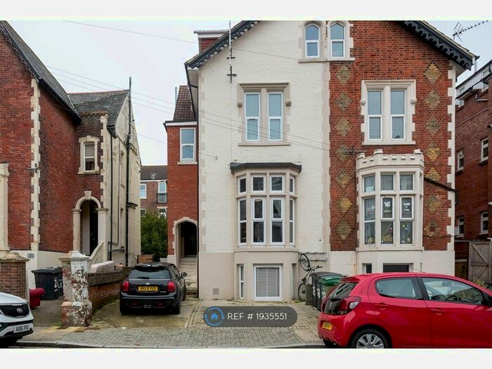2 Bedroom Flat To Rent In Shaftesbury Road, Southsea, PO5