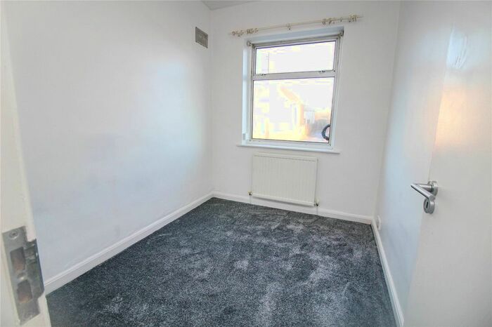 3 Bedroom Semi-Detached House To Rent In Weyhill Road, Andover, Hampshire, SP10