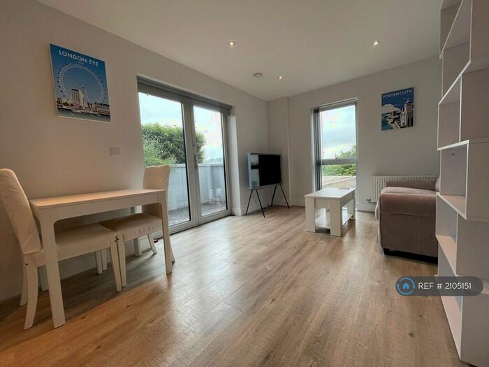 1 Bedroom Flat To Rent In Austen House, Guildford, GU1