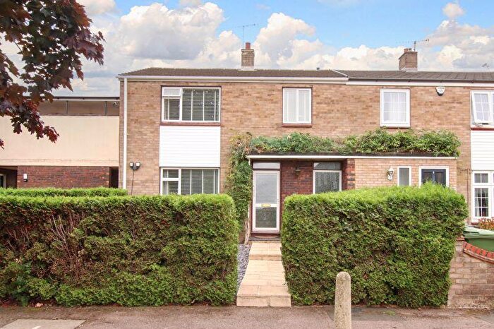 3 Bedroom End Of Terrace House For Sale In Poynders Hill, Hemel Hempstead, HP2