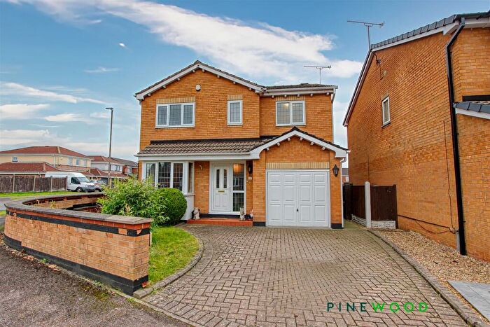 4 Bedroom Detached House For Sale In Lathkill Grove, Danesmoor, Chesterfield, Derbyshire, S45