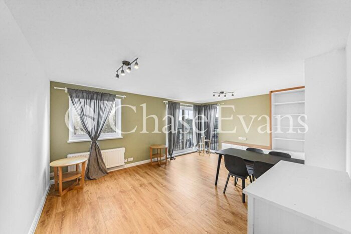 2 Bedroom Flat To Rent In Gaselee Street, Poplar, London, E14