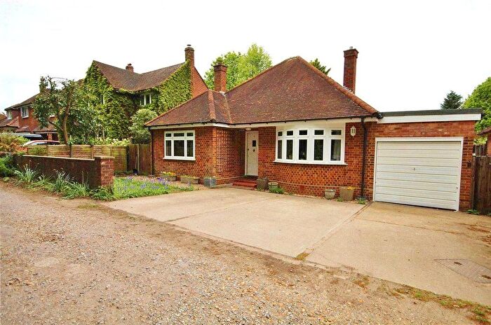 3 Bedroom Bungalow To Rent In Ongar Close, Addlestone, Surrey, KT15