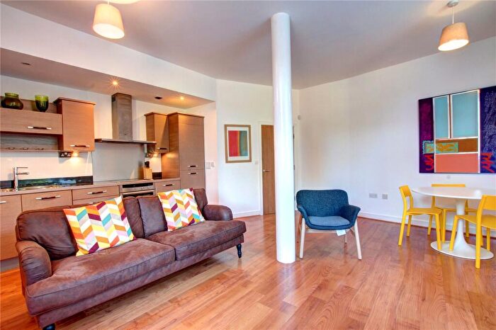 1 Bedroom Apartment To Rent In Kenilworth House, Fletcher Road, Gateshead, NE8