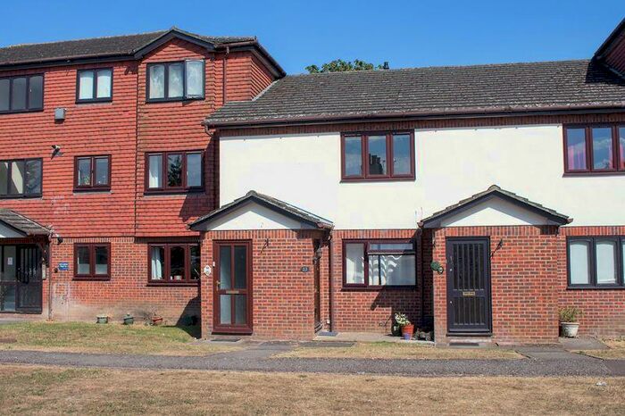 1 Bedroom Maisonette To Rent In Old Redbridge, SO15