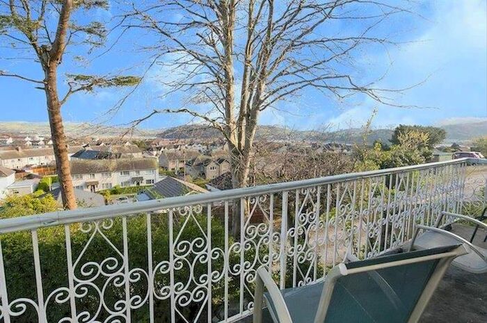 2 Bedroom Semi-Detached Bungalow To Rent In Tan Y Fron, Deganwy, LL31