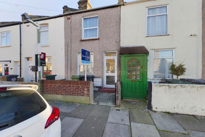 2 Bedroom Terraced House To Rent In Bayly Road, Dartford, DA1