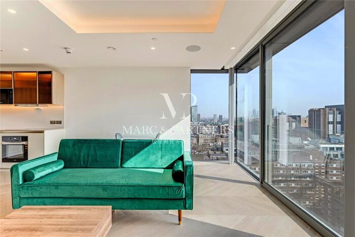 Apartment To Rent In Haydon Gardens, Minories, London, EC3N