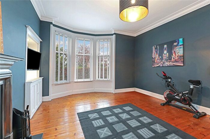 3 Bedroom Terraced House For Sale In Danes Drive, Scotstoun, Glasgow, G14