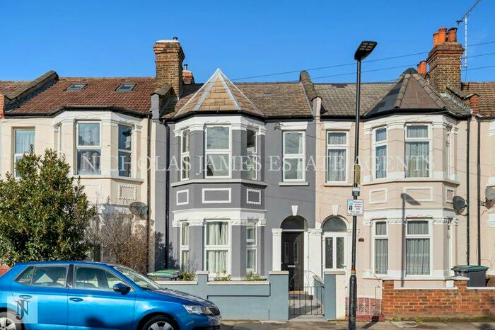 4 Bedroom Terraced House To Rent In Roseberry Gardens, Harringay, London, N4