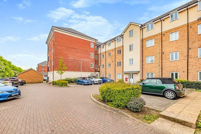 2 Bedroom Flat To Rent In Baxter Road, Watford, Hertfordshire, WD24