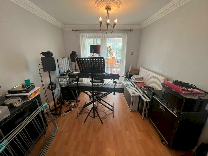 2 Bedroom End Of Terrace House To Rent In Berryhill Avenue, Knowsley