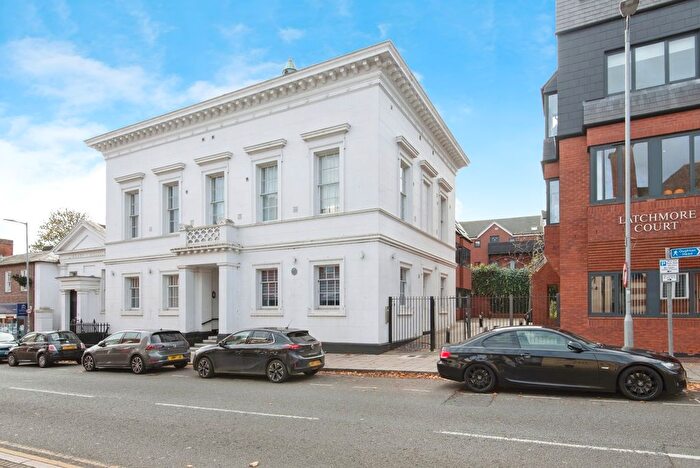 2 Bedroom Flat For Sale In Brand Street, Hitchin, Hertfordshire, SG5