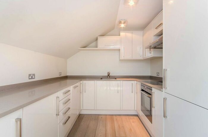 1 Bedroom Flat To Rent In Kingston Road, Wimbledon, London, SW19