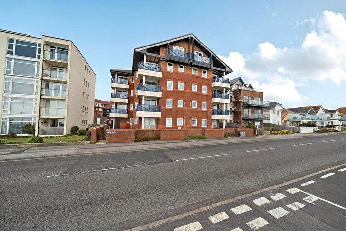 2 Bedroom Apartment For Sale In Marine Parade East, Lee-On-The-Solent, PO13