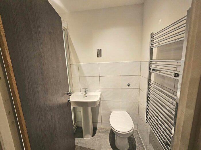 2 Bedroom Apartment To Rent In Conditioning House, Cape Street, Bradford, BD1
