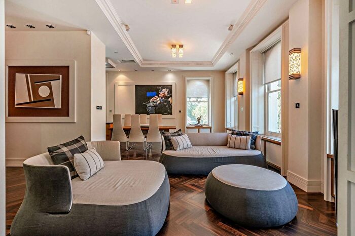 2 Bedroom Flat To Rent In Rutland Gate, London, SW7