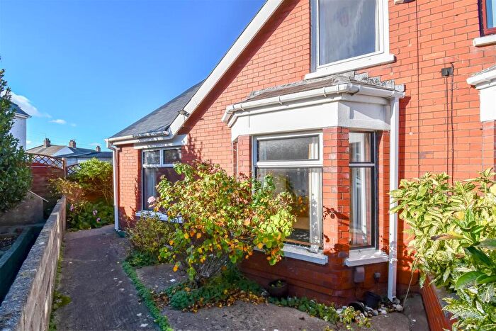 3 Bedroom Semi-Detached Bungalow For Sale In Wessex Place, Barry, CF62