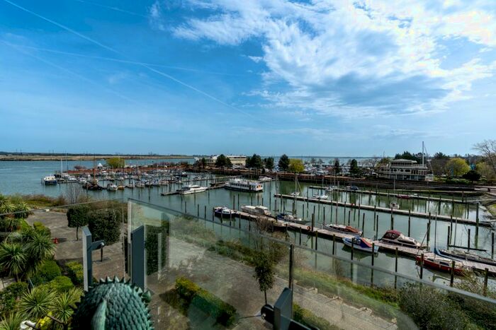 3 Bedroom Apartment To Rent In Marina Heights, Pearl Lane, Gillingham, Kent, ME7