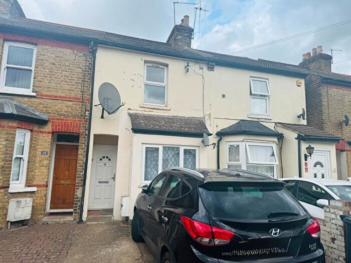 2 Bedroom Flat To Rent In Queens Road Slough, Slough, SL1