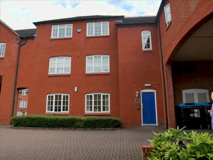 2 Bedroom Flat For Sale In Birmingham Road, Coleshill, Birmingham, B46