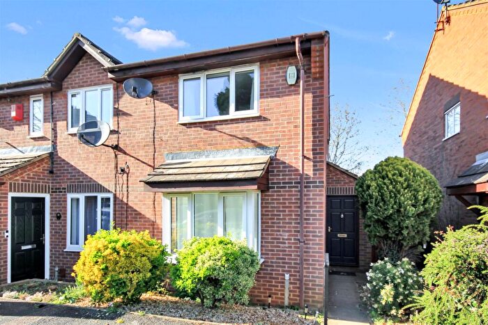 2 Bedroom End Of Terrace House To Rent In Castle Road, Wellingborough, NN8