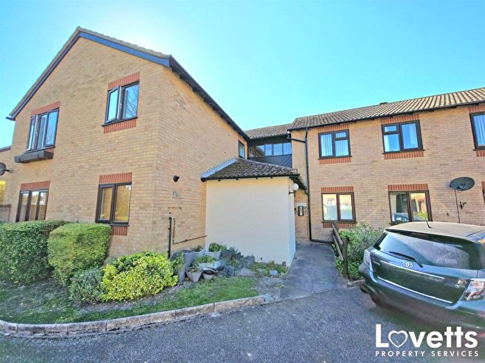 1 Bedroom Flat For Sale In Ferndale Court, Birchington, CT7