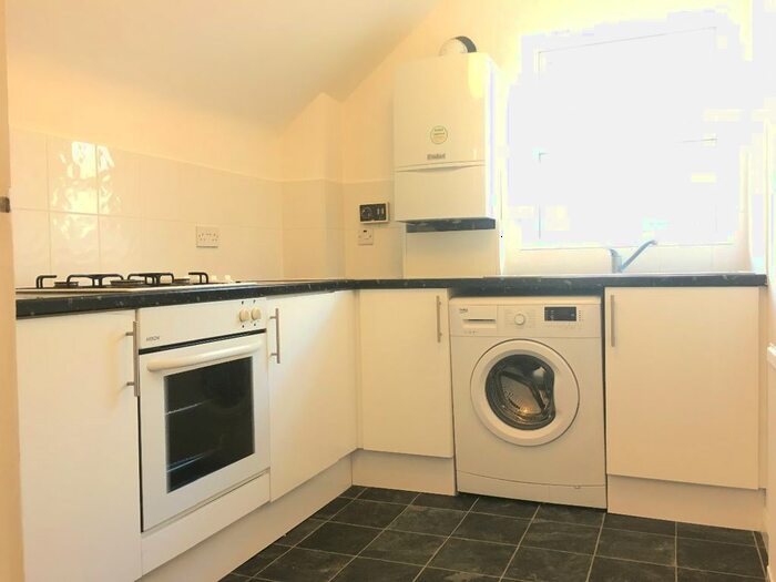 Studio To Rent In Outram Road, Addiscombe, Croydon, CR0