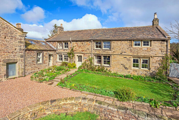 5 Bedroom Farm House For Sale In Ashwell House, Brunthwaite, BD20